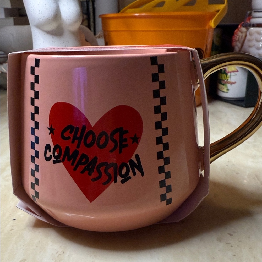 NEW W TAGS! 🏷️ *CHOOSE COMPASSION* Red Heart ❤️ Gold Handled Mug 16.2 oz.